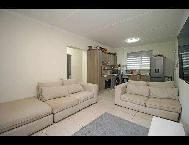 2 BEDROOM APARTMENT FOR SALE IN NORTHGATE